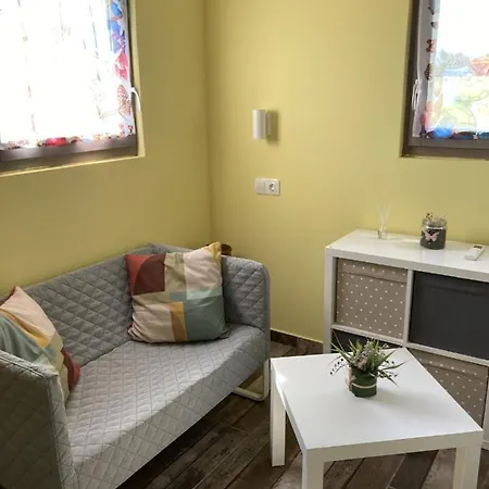 Neutrino Vendeghaz Дом отдыха *